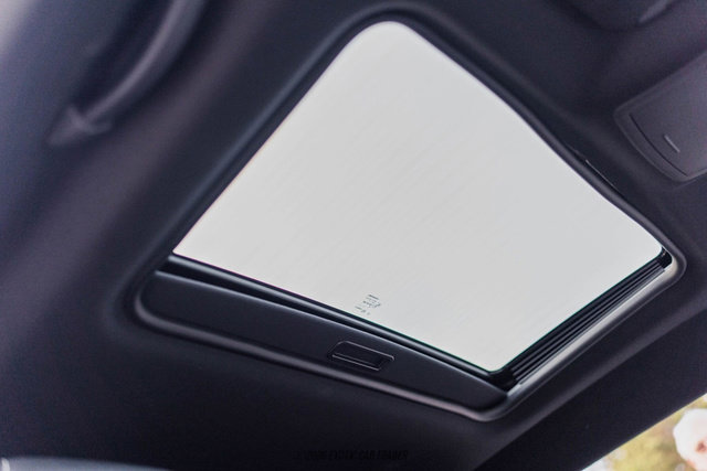 Used 2009 Dodge Challenger SRT8 w/ SRT Option Group II image 54