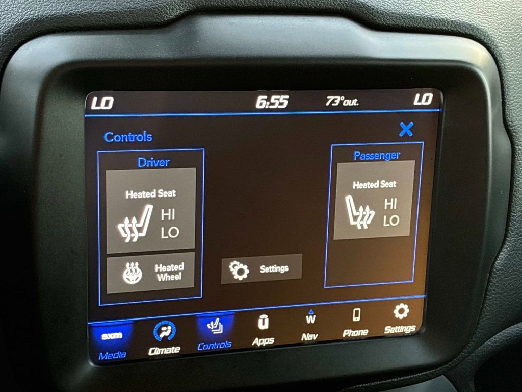 Used 2023 Jeep Renegade Latitude w/ Premium Group AWD/4WD image 29