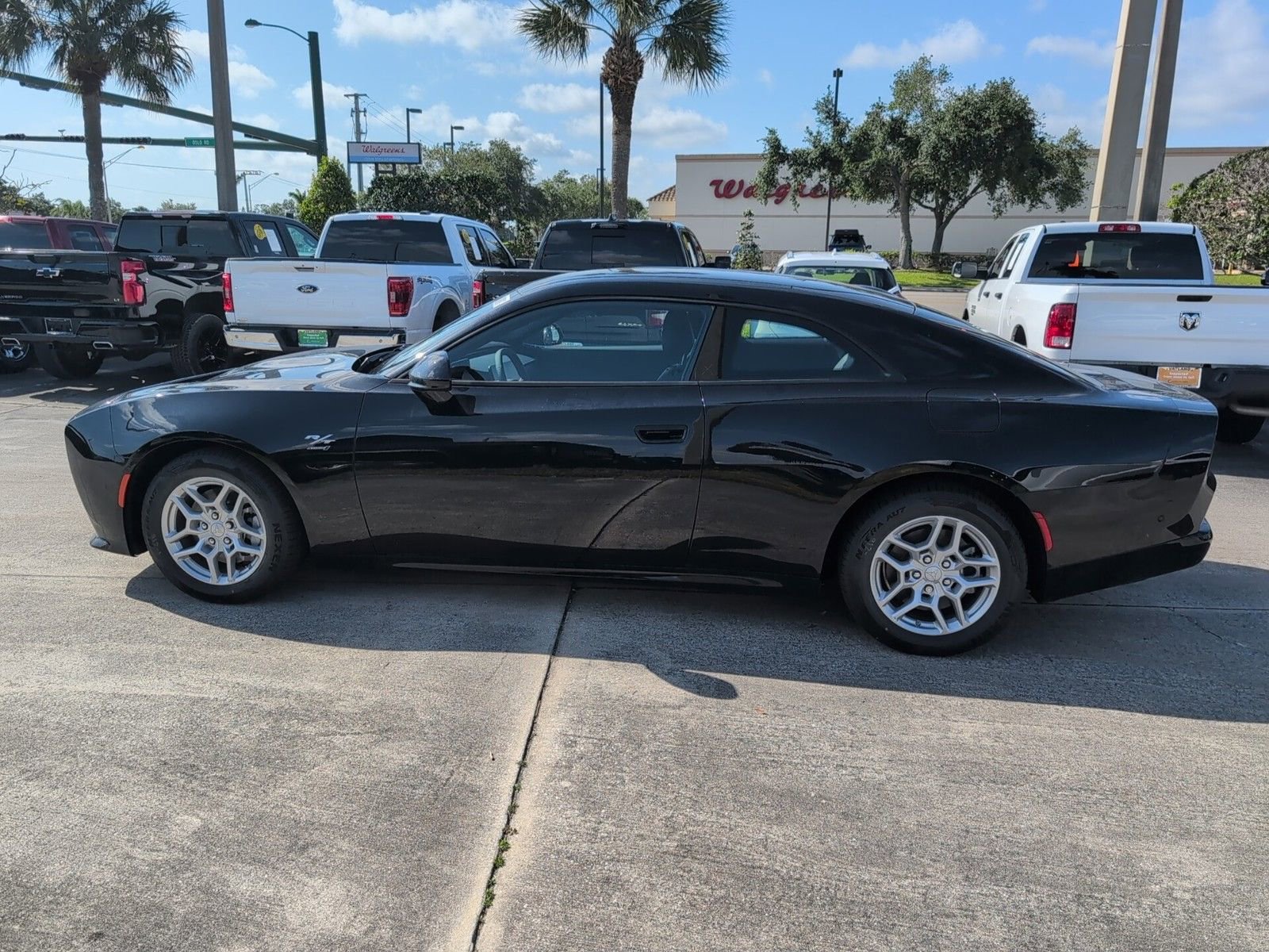 New 2025 Dodge Charger R/T w/ Quick Order Package 25M R/T image 6