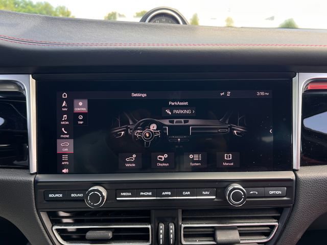 Used 2019 Porsche Macan AWD/4WD image 25