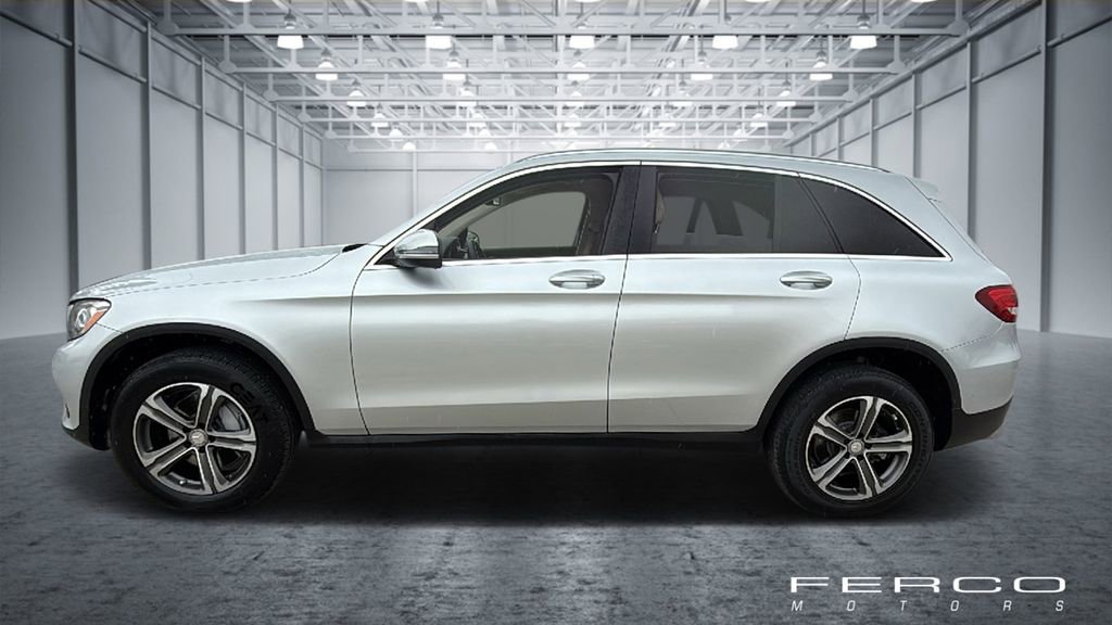 Used 2016 Mercedes-Benz GLC 300 image 2
