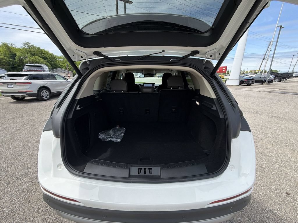 Used 2023 Lincoln Corsair Reserve AWD/4WD image 24