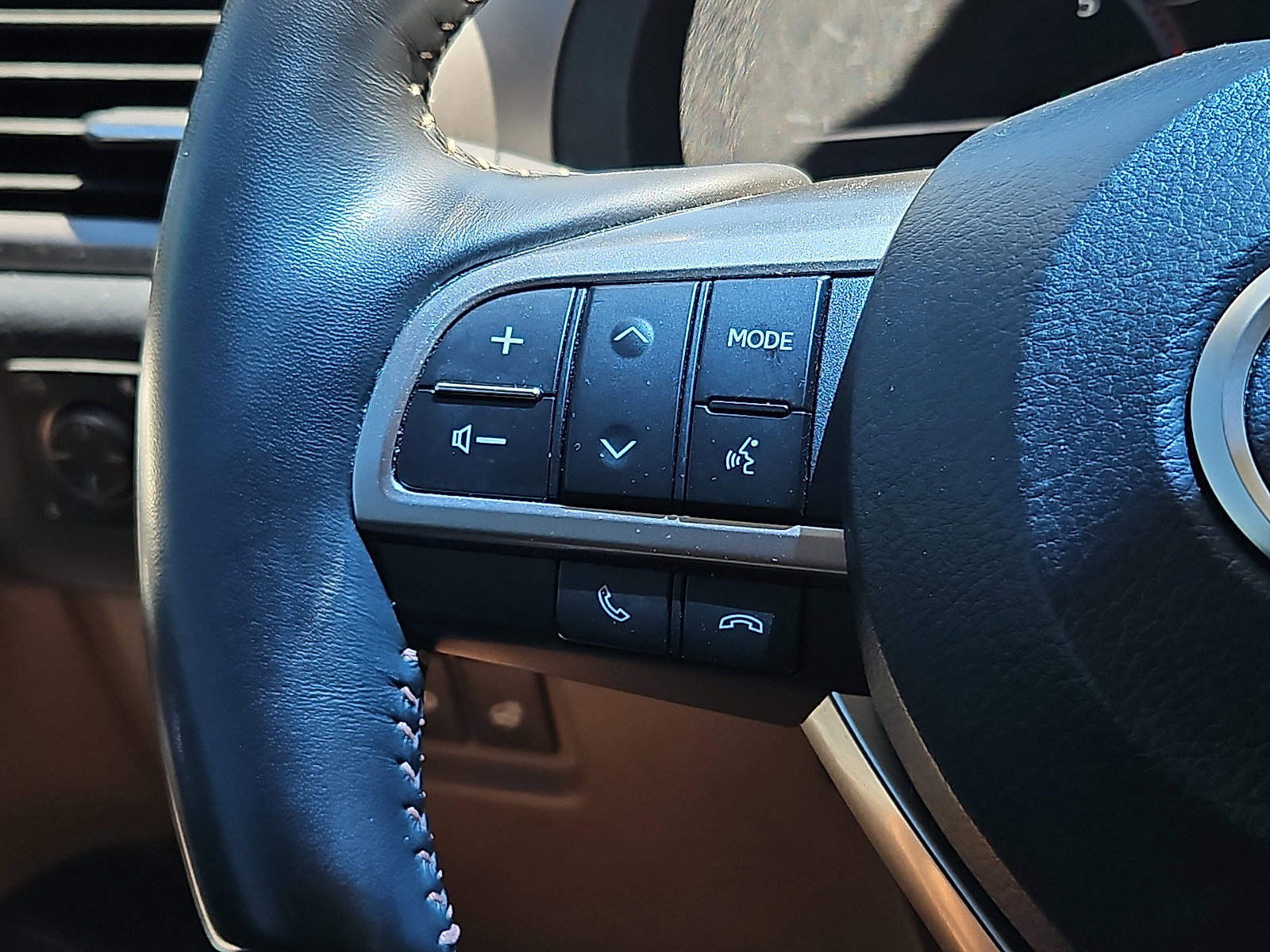 Used 2022 Lexus GX 460 Premium w/ Accessory Package AWD/4WD image 21