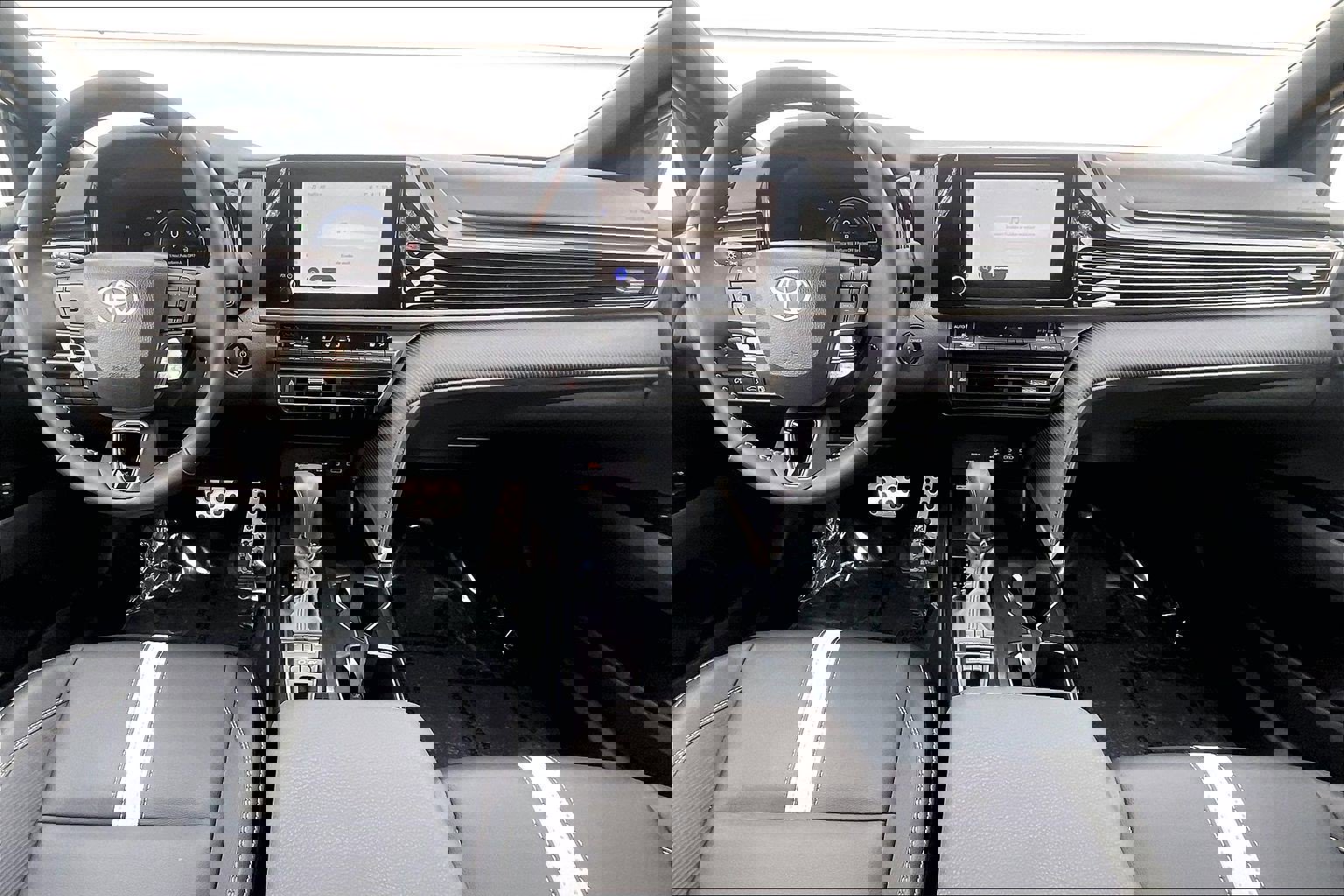 Used 2026 Toyota Camry SE image 19