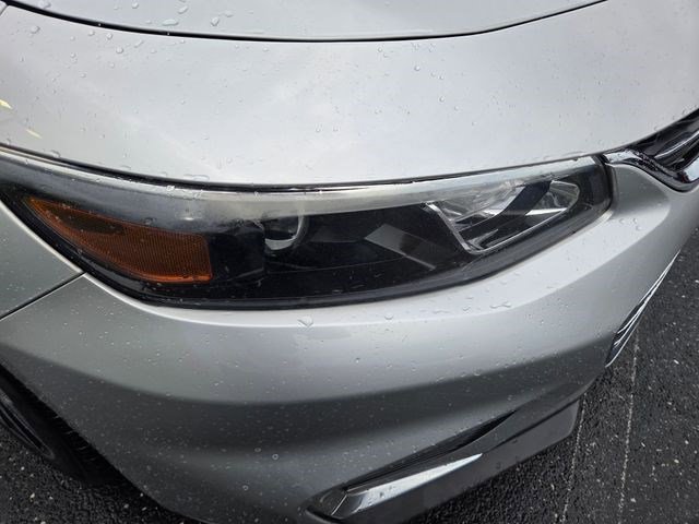 Used 2017 Chevrolet Malibu LT w/ Leather Package image 18