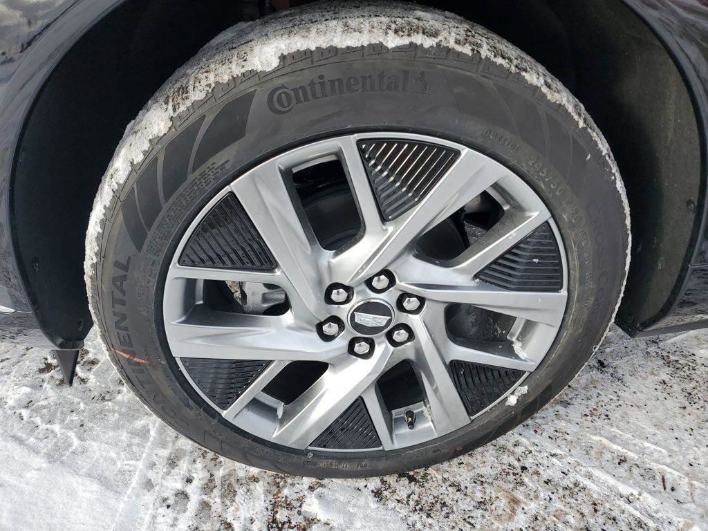 New 2026 Cadillac Optiq Luxury 1 image 31