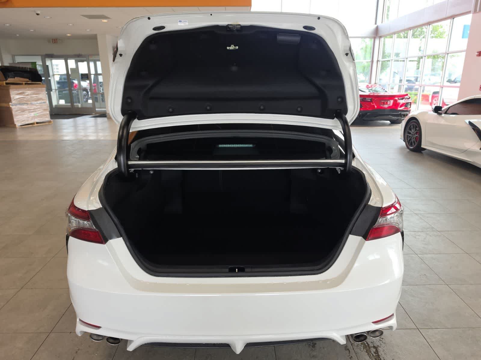 Used 2021 Toyota Camry XSE FWD image 31