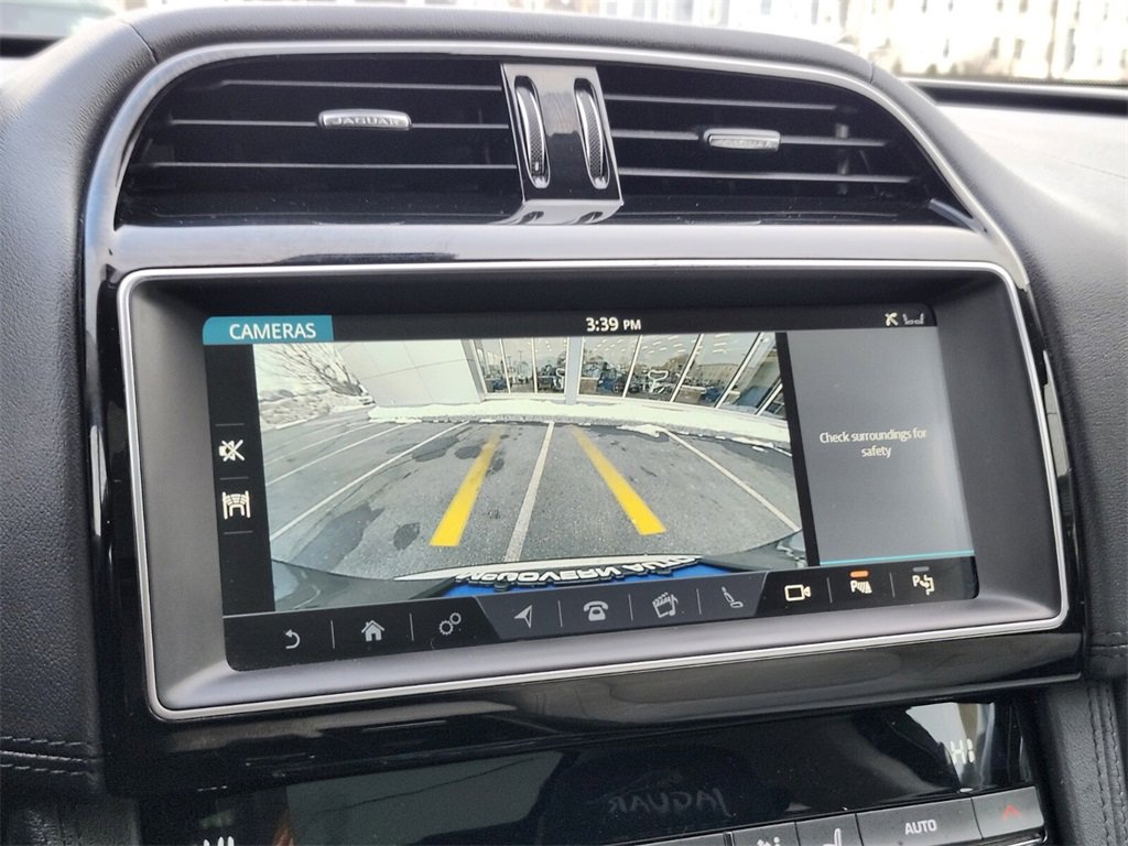 Used 2019 Jaguar F-PACE Prestige image 21