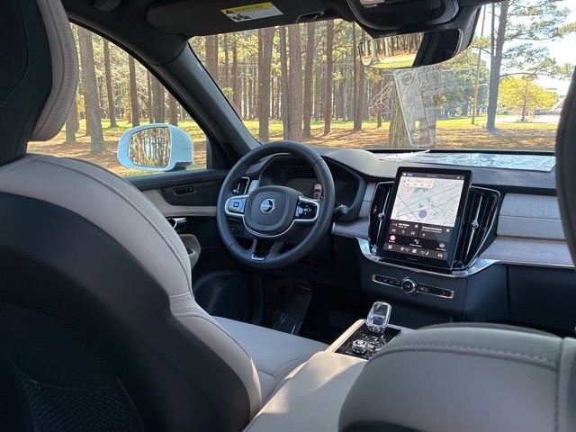 New 2026 Volvo XC90 B6 Plus w/ Protection Package Premier AWD/4WD image 28