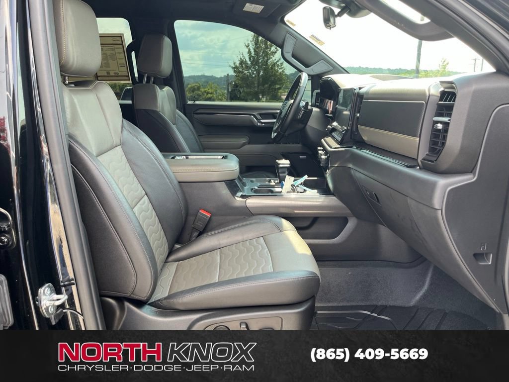 Used 2022 Chevrolet Silverado 1500 ZR2 w/ Technology Package AWD/4WD image 27