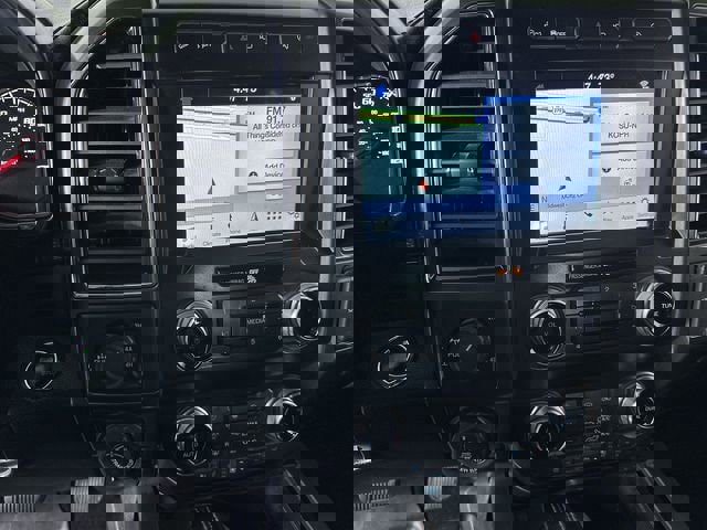 Used 2019 Ford F150 Lariat w/ Equipment Group 502A Luxury AWD/4WD image 13