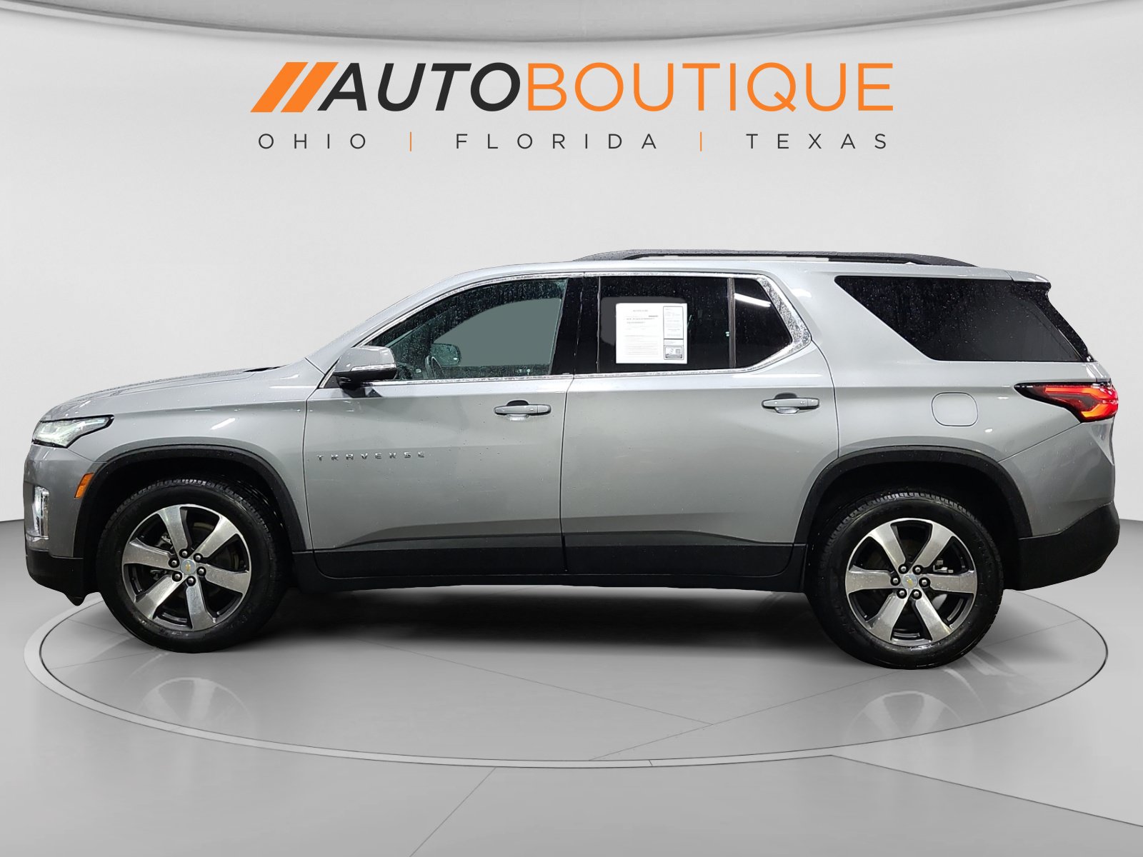 Used 2023 Chevrolet Traverse LT w/ LT Premium Package AWD/4WD image 2