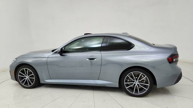 Used 2025 BMW 230i xDrive Coupe image 4