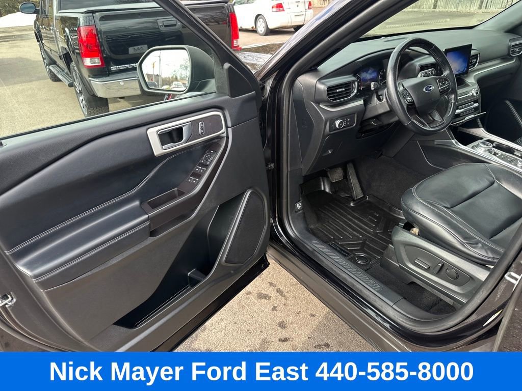 Used 2020 Ford Explorer XLT w/ Equipment Group 202A image 29