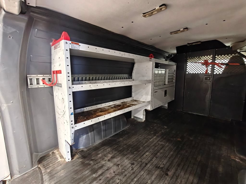Used 2017 Chevrolet Express 2500 RWD image 27