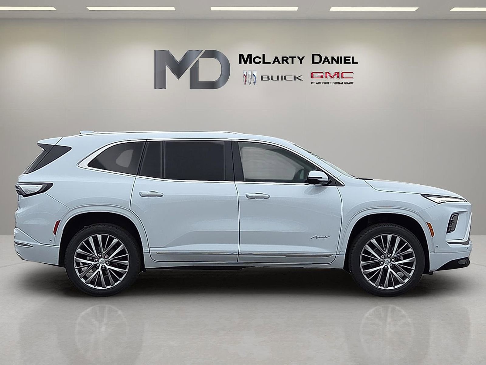 New 2026 Buick Enclave Avenir image 6