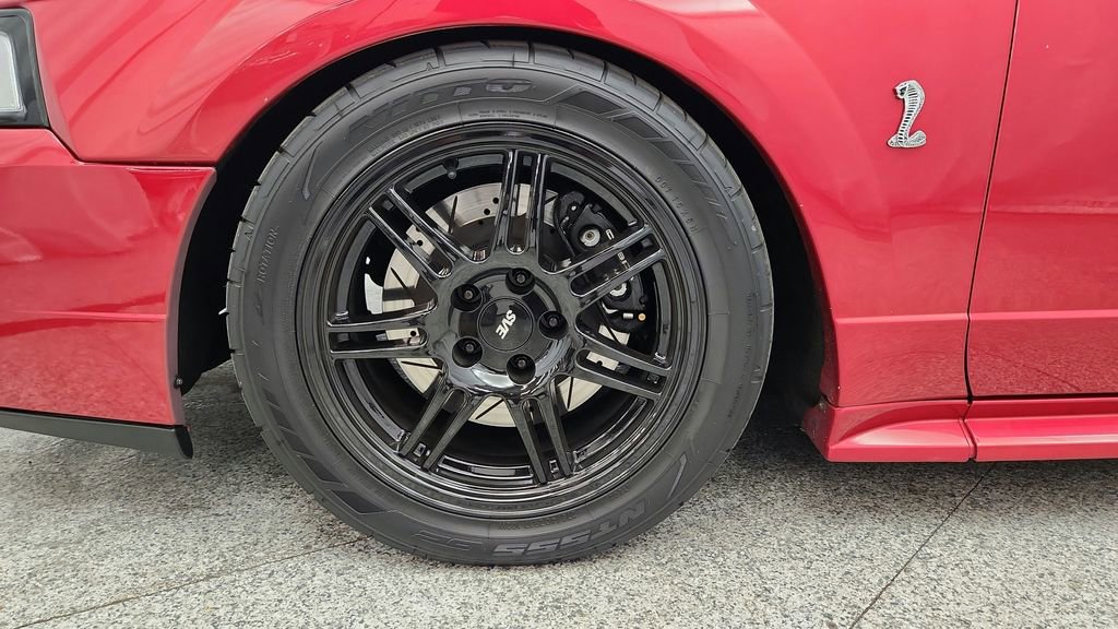 Used 2001 Ford Mustang Cobra RWD image 18
