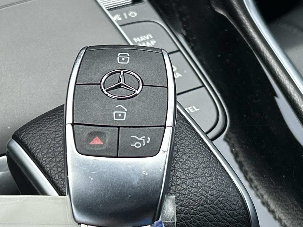 Used 2024 Mercedes-Benz GLE 450e 4MATIC image 36
