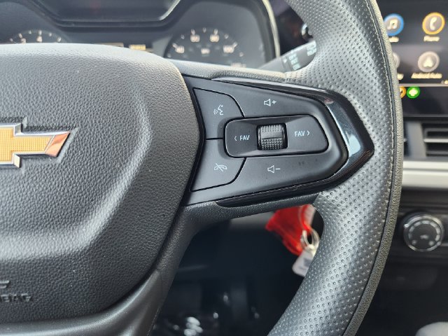 Used 2026 Chevrolet Trax LS FWD image 30