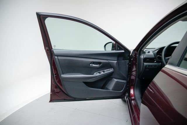 Used 2024 Nissan Sentra SV FWD image 22