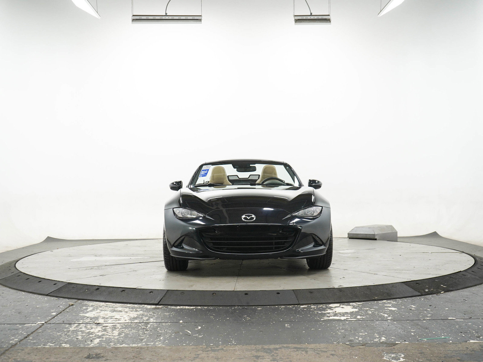 Used 2016 MAZDA MX-5 Miata Grand Touring RWD image 9