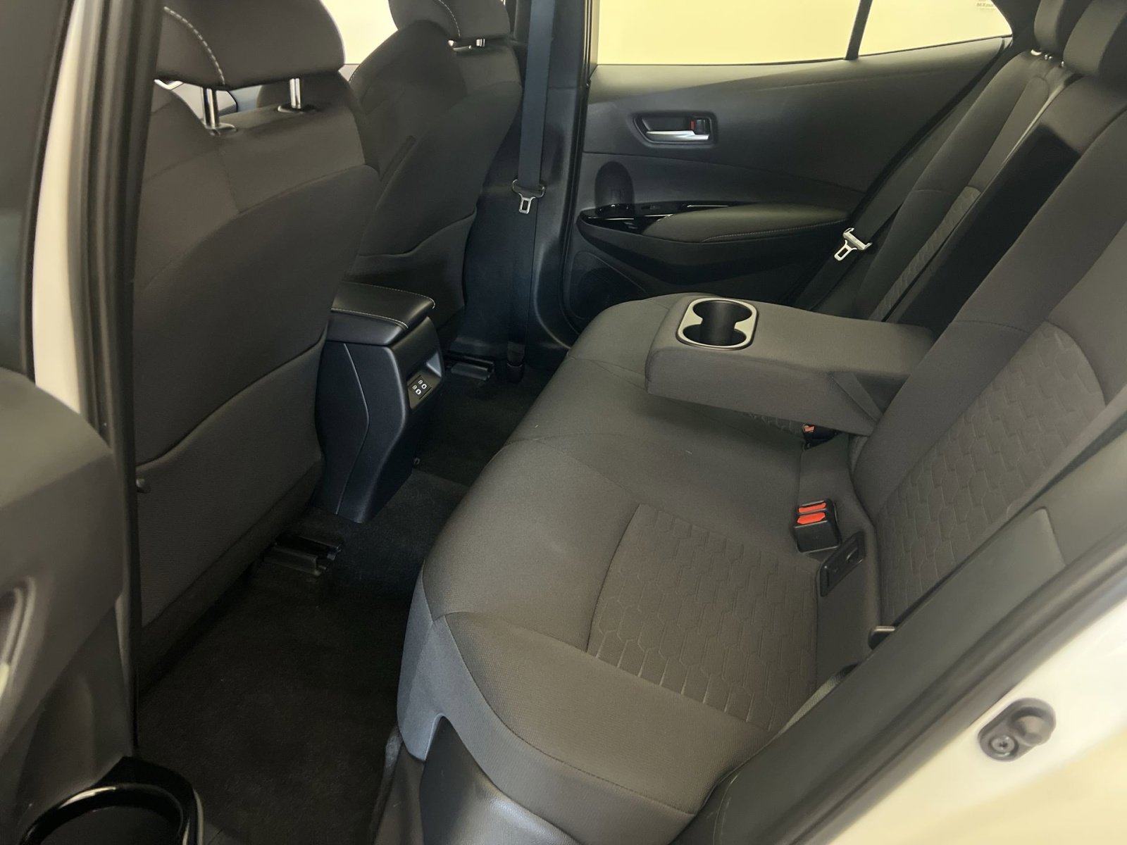 Used 2025 Toyota Corolla SE FWD image 23