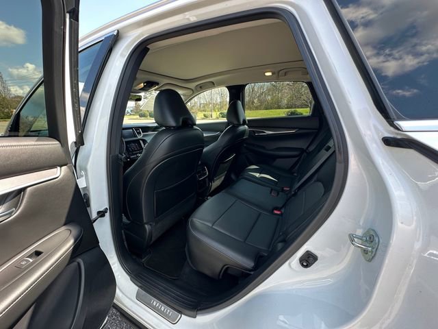 Used 2023 INFINITI QX50 Luxe image 18