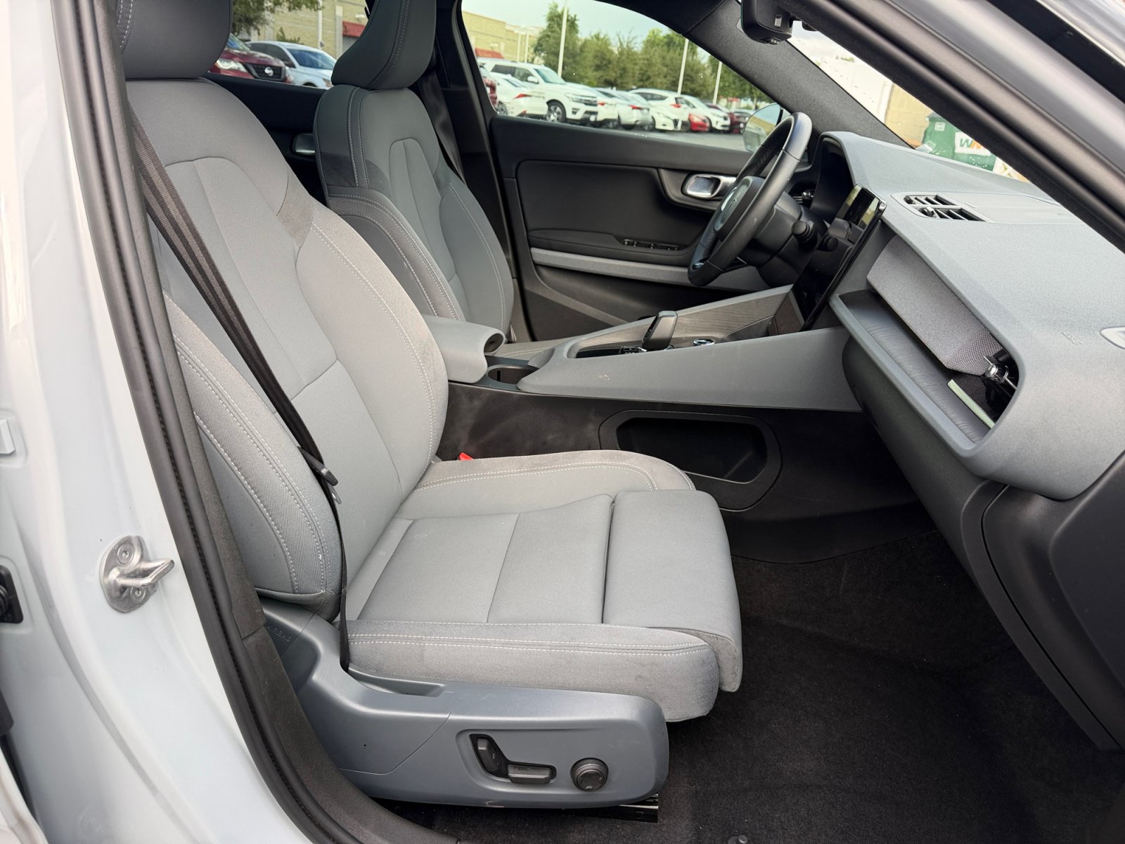 Used 2023 Polestar Polestar 2 w/ Pilot Pack FWD image 31