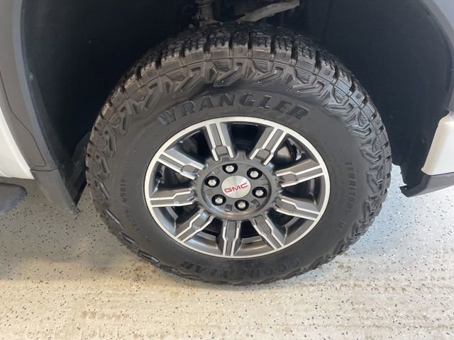 Used 2024 GMC Sierra 1500 AT4 w/ AT4 Premium Package image 10