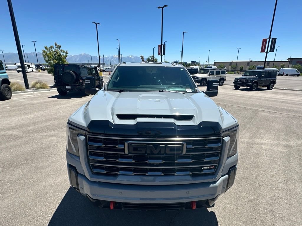 Used 2024 GMC Sierra 3500 AT4 w/ AT4 Premium Plus Package AWD/4WD image 3