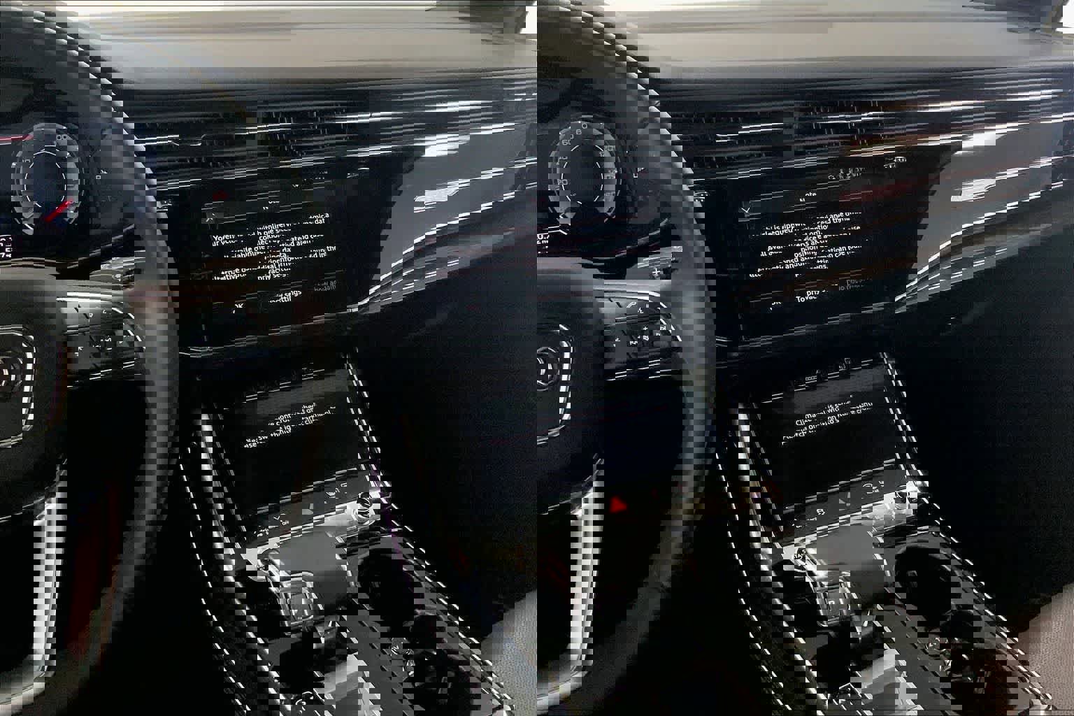 Used 2022 Audi Q7 3.0T Prestige w/ Prestige Package image 13