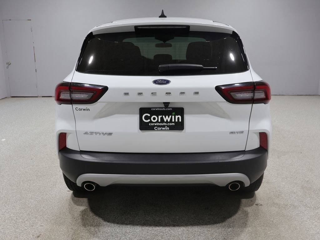 Used 2025 Ford Escape Active AWD/4WD image 3