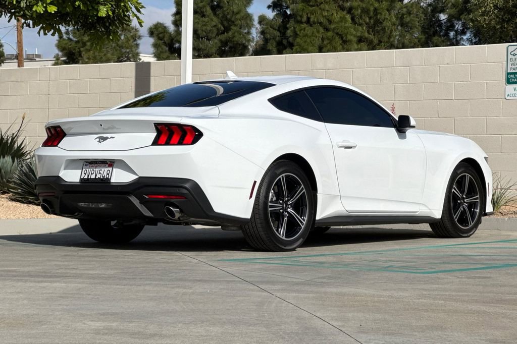 Used 2025 Ford Mustang Coupe image 7