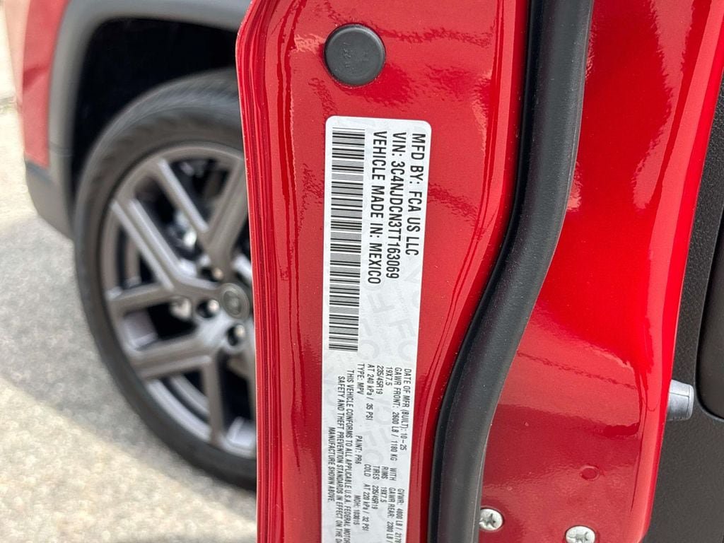 Certified 2026 Jeep Compass Limited AWD/4WD image 32