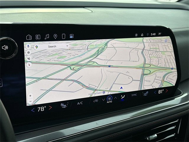 Used 2025 Chevrolet Suburban RST image 13