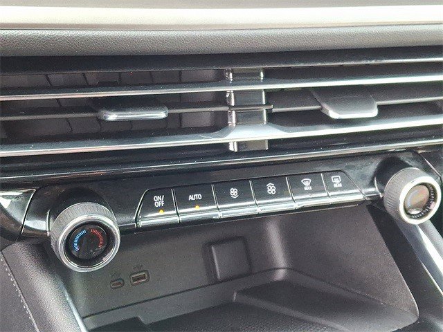 Certified 2025 Chevrolet Traverse LT image 21