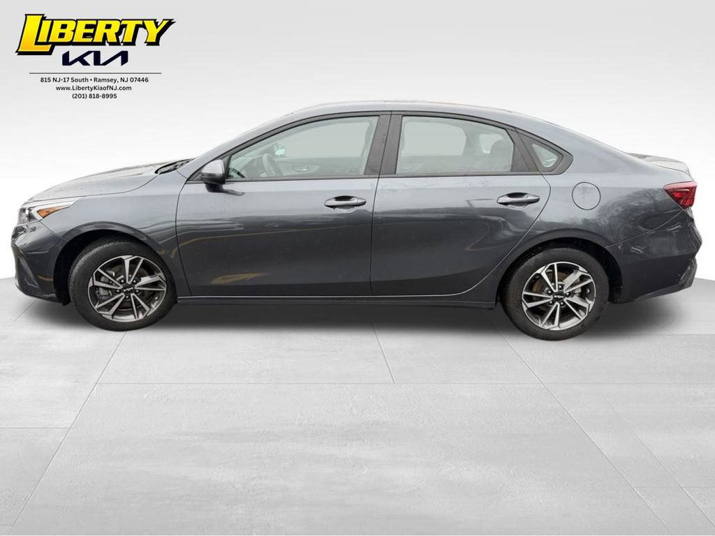 Used 2023 Kia Forte LXS image 4