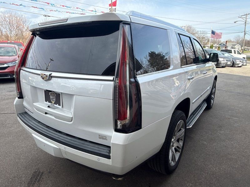 Used 2017 Cadillac Escalade Luxury image 5