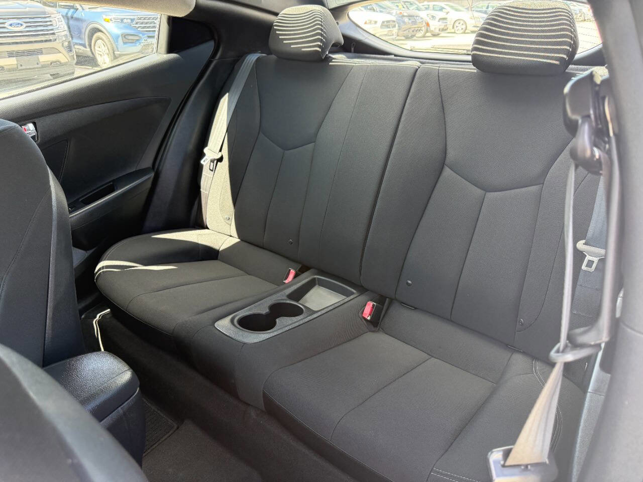 Used 2016 Hyundai Veloster image 17