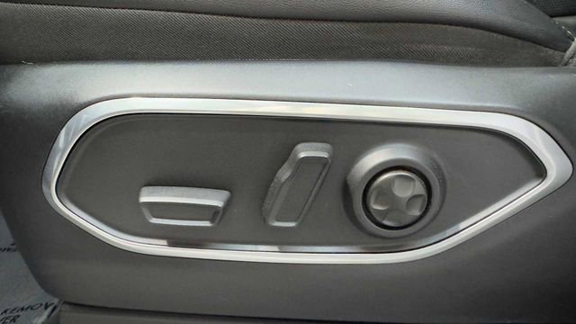 Used 2023 Jeep Wagoneer 2WD image 24