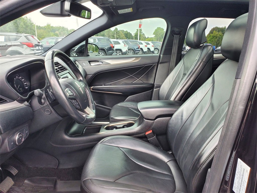 Used 2019 Lincoln MKC Reserve w/ MKC Climate Package image 6
