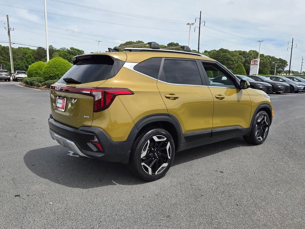 Used 2024 Kia Seltos SX w/ SX Sunroof Package AWD/4WD image 12