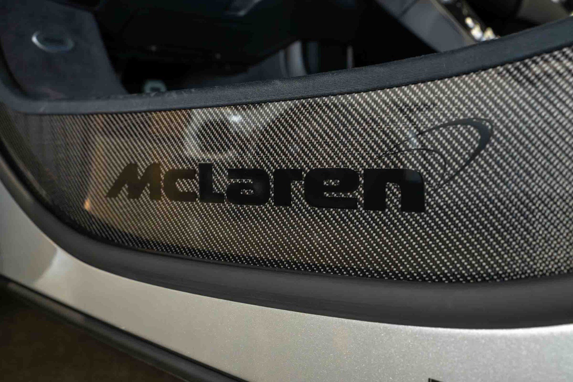 Used 2016 McLaren 650S Spider RWD image 21