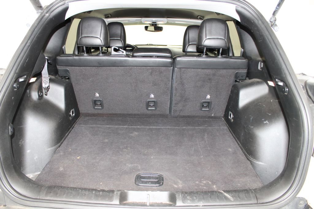 Used 2019 Jeep Cherokee Latitude Plus w/ Comfort/Convenience Group image 13