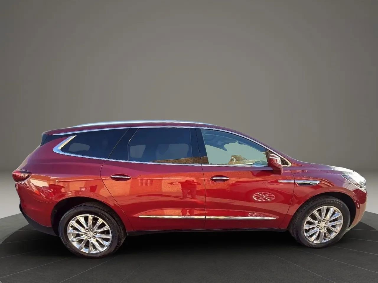 Used 2018 Buick Enclave Essence w/ Trailering Package image 4