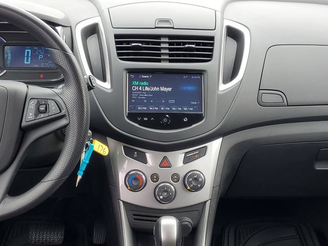 Used 2016 Chevrolet Trax LT FWD image 27
