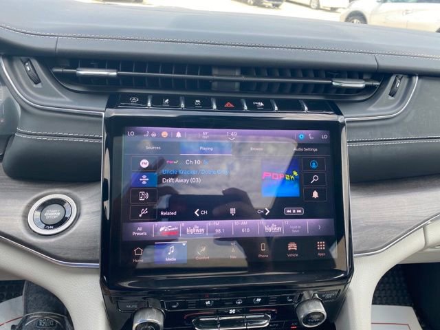 Used 2021 Jeep Grand Cherokee L Overland image 22