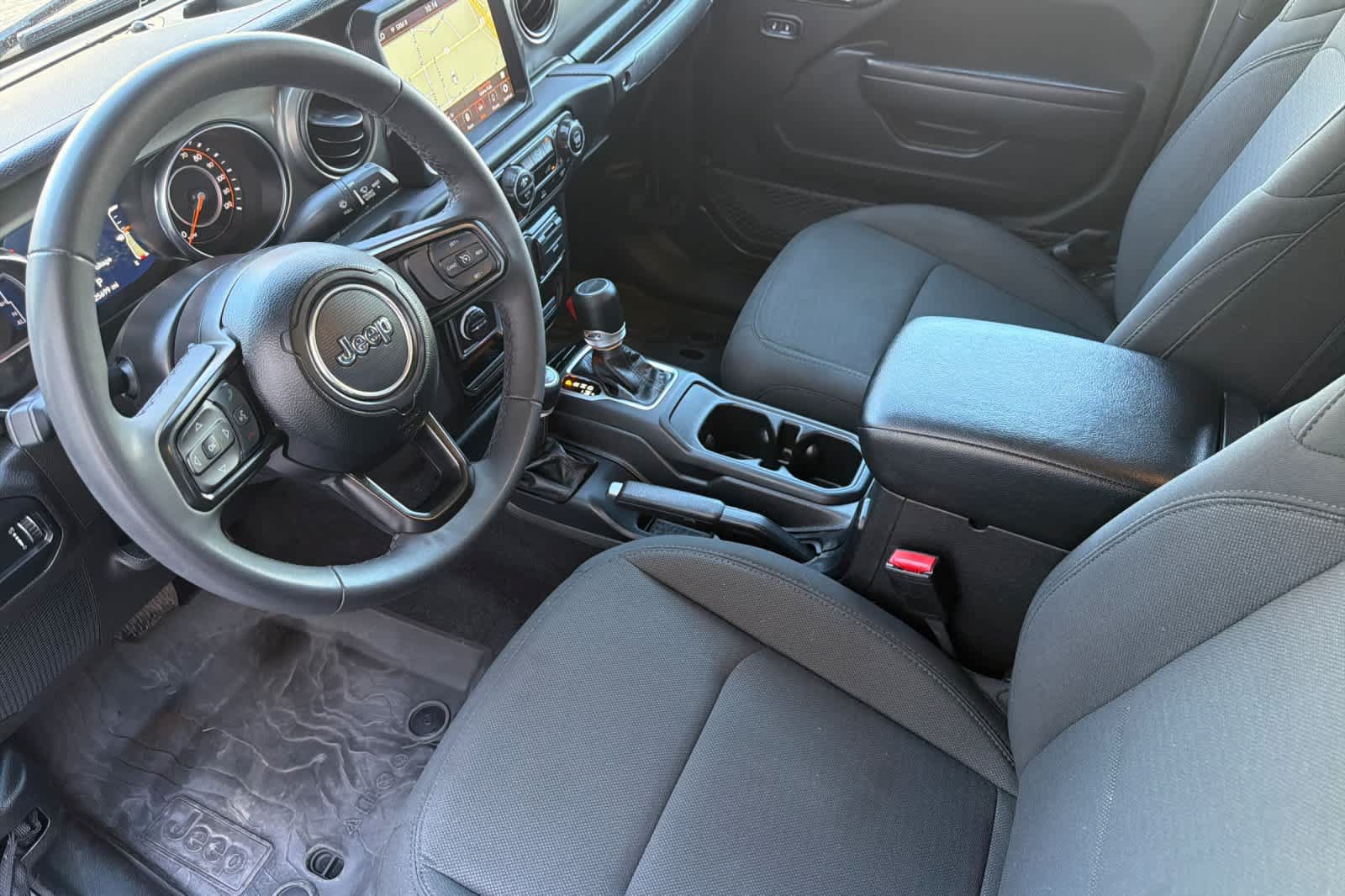 Used 2023 Jeep Gladiator Sport AWD/4WD image 11
