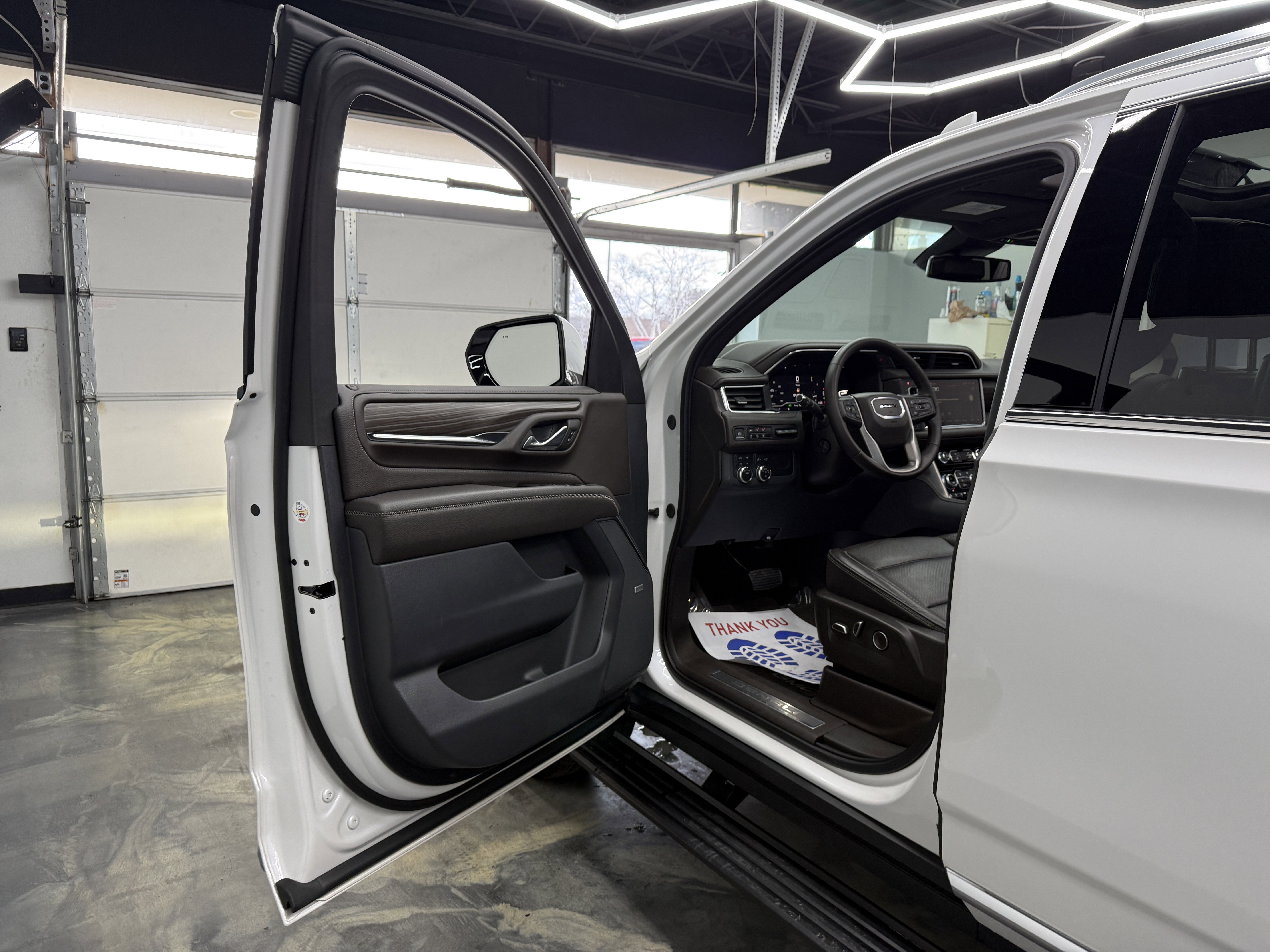 Used 2024 GMC Yukon Denali image 11