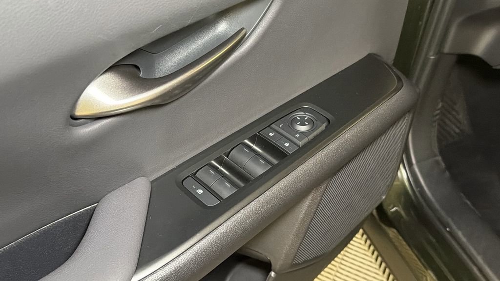 Certified 2025 Lexus UX 300h AWD w/ Accessory Package (Z1) image 20